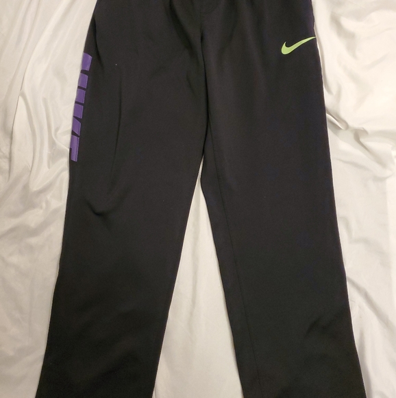 Nike Therma Fit Womens Large Black Pants.  - Picture 2 of 7